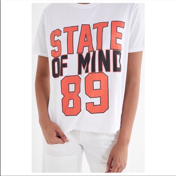 Urban Outfitters Tee NWOT🌛 - Picture 2 of 7